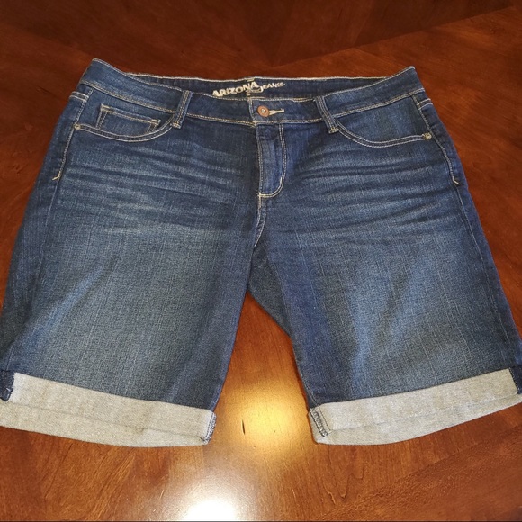 NWOT Arizona Jeans Co. shorts size 15 medium wash - Picture 1 of 6